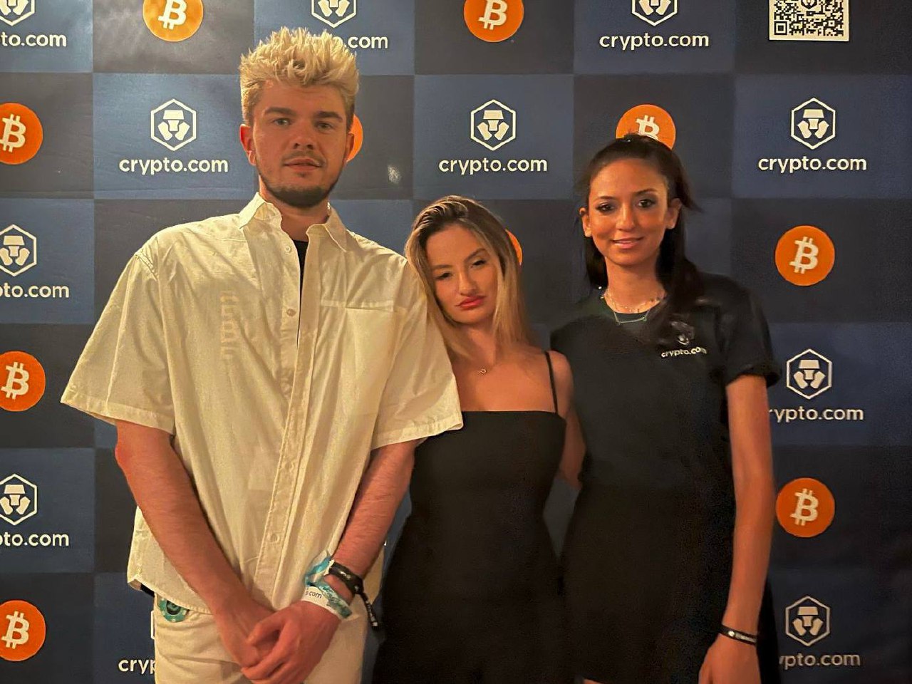 Jana at Crypto.com event with friends